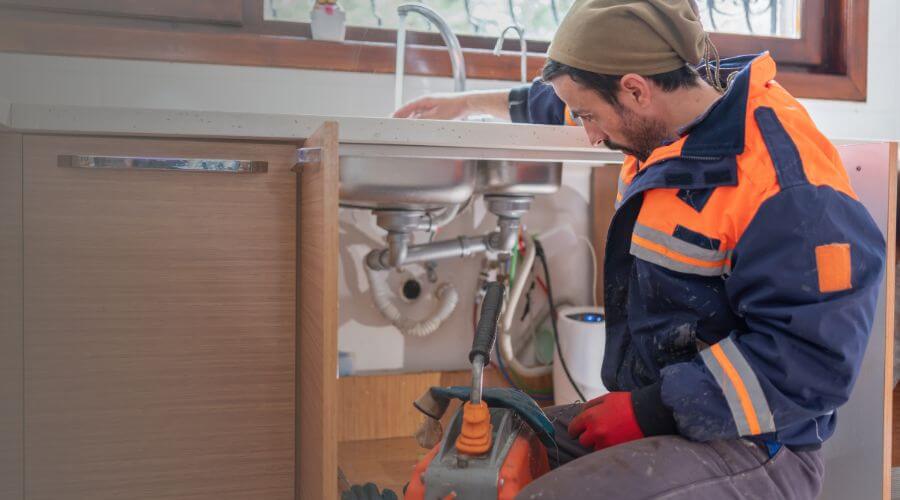 Expert burst pipe repair services in Isle Saint George, OH